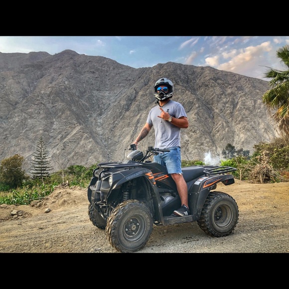 Meet your Posher, Renzo - Picture 1 of 1